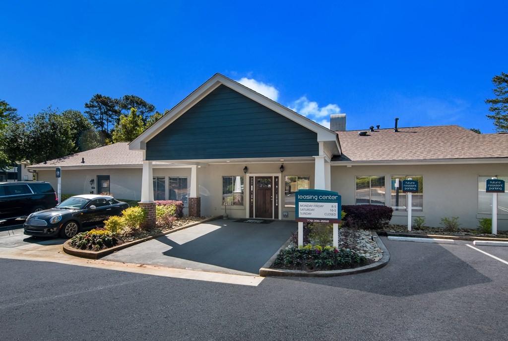 leasing office at Dunwoody Pointe in Sandy Springs, GA