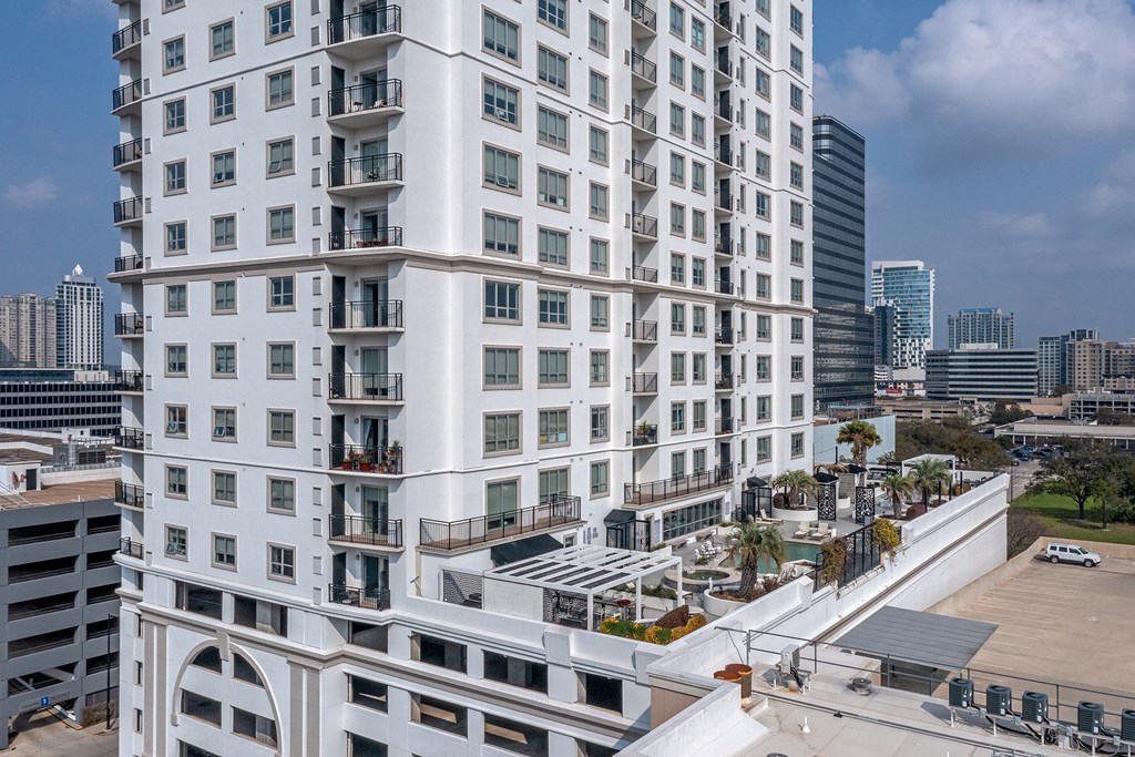 Rooftop Patio at Dominion Post Oak in Houston, TX