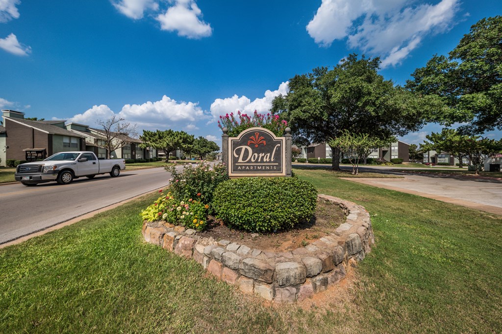 Doral: Signage, at Westdale Hills, TX
