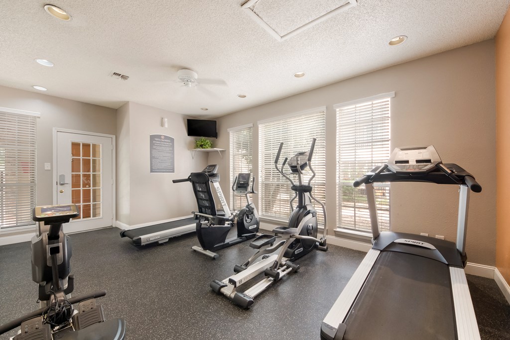 Fitness Center at Vista Crossing Apartments in San Antonio, TX