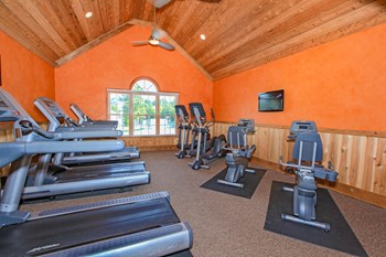 Fitness Center at Grand Reserve at Columbus Apartments in Columbus, Georgia, GA - Photo Gallery 4