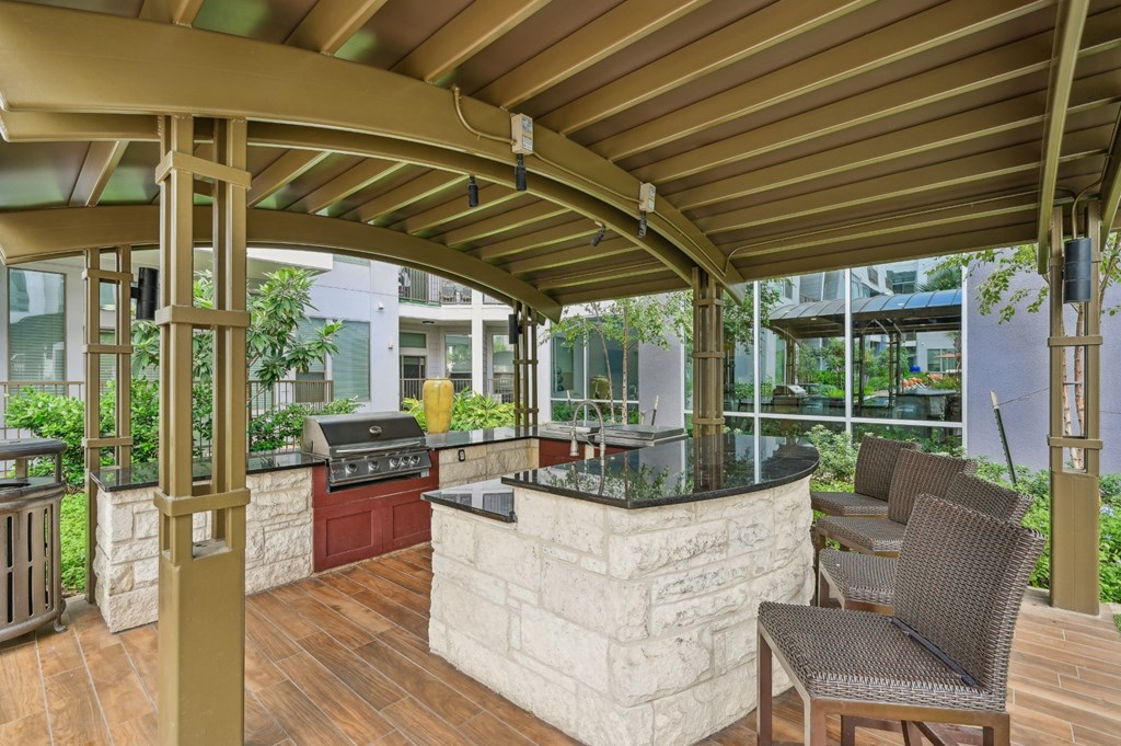 BBQ grilling area at Harlow River Oaks in Houston, TX