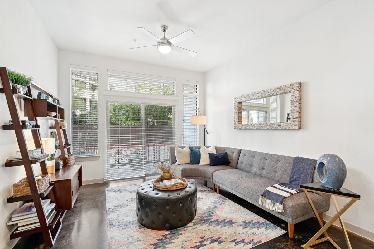Harlow River Oaks Apartments