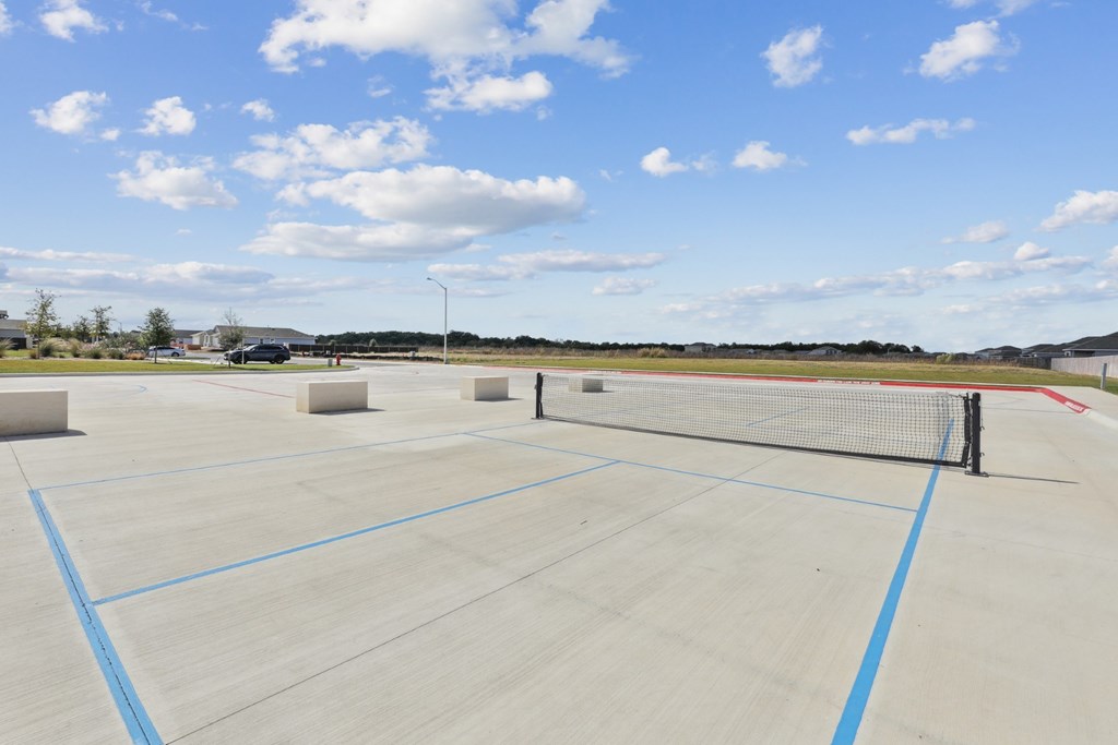 Beacon at Hymeadow rental homes in Maxwell TX Court