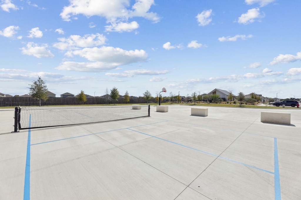 Beacon at Hymeadow rental homes in Maxwell TX Court