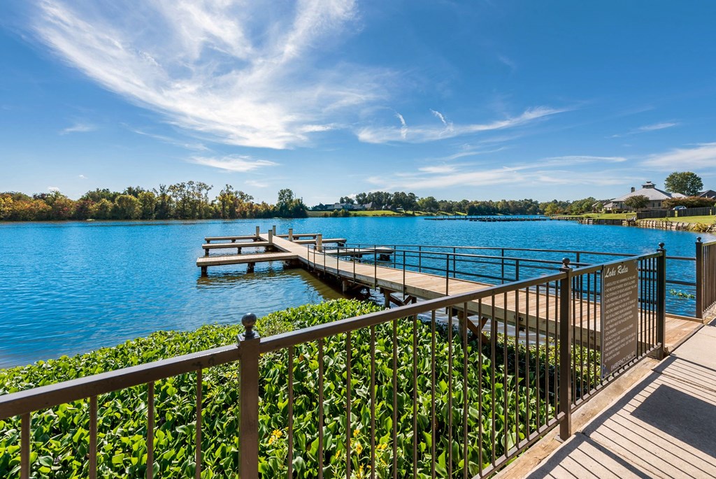 Dock View at Island Park Apartments in Shreveport, Louisiana, LA