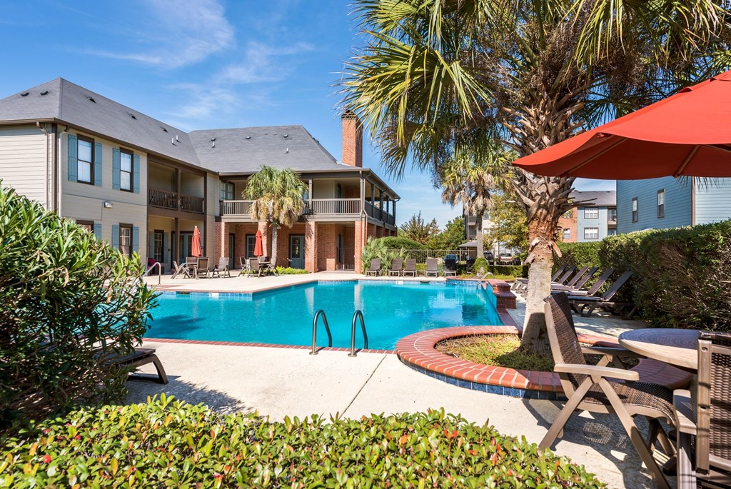 Swimming Pool at Island Park Apartments in Shreveport, Louisiana, LA