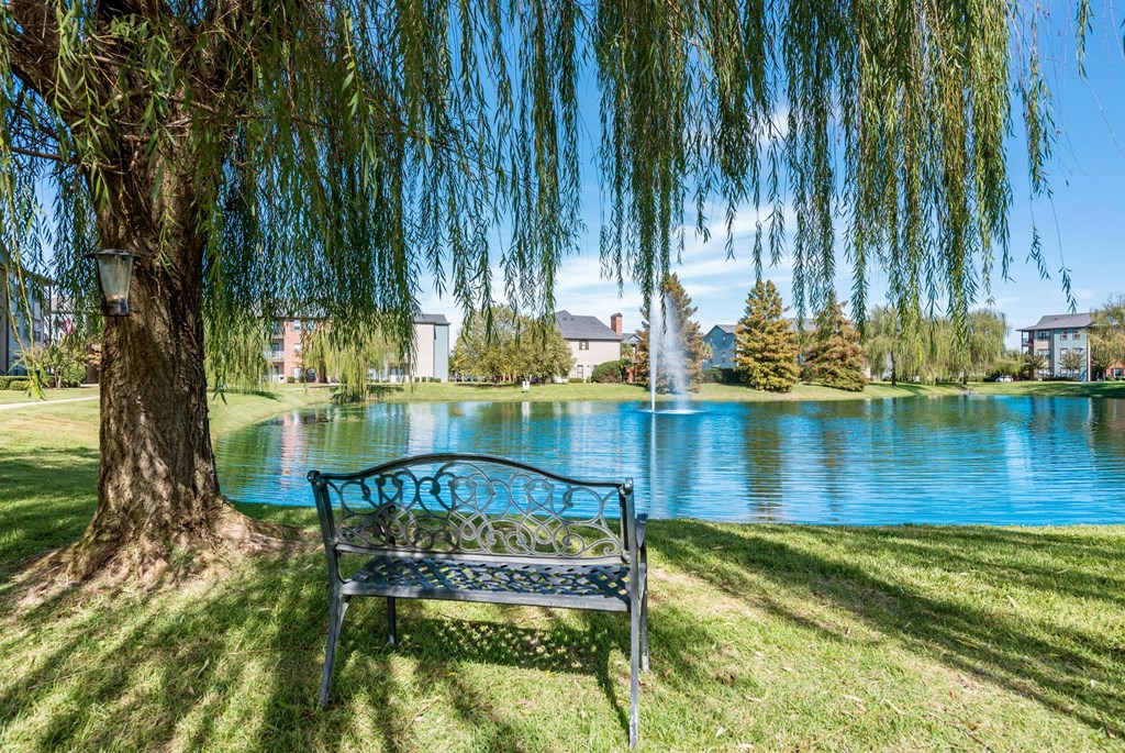 Private Pond at Island Park Apartments in Shreveport, Louisiana, LA
