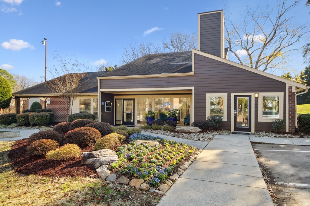 leasing office at Johnston Creek Crossing in Charlotte, NC