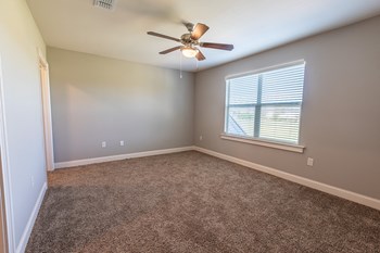 4315 Talon Loop 1-3 Beds Apartment for Rent - Photo Gallery 23