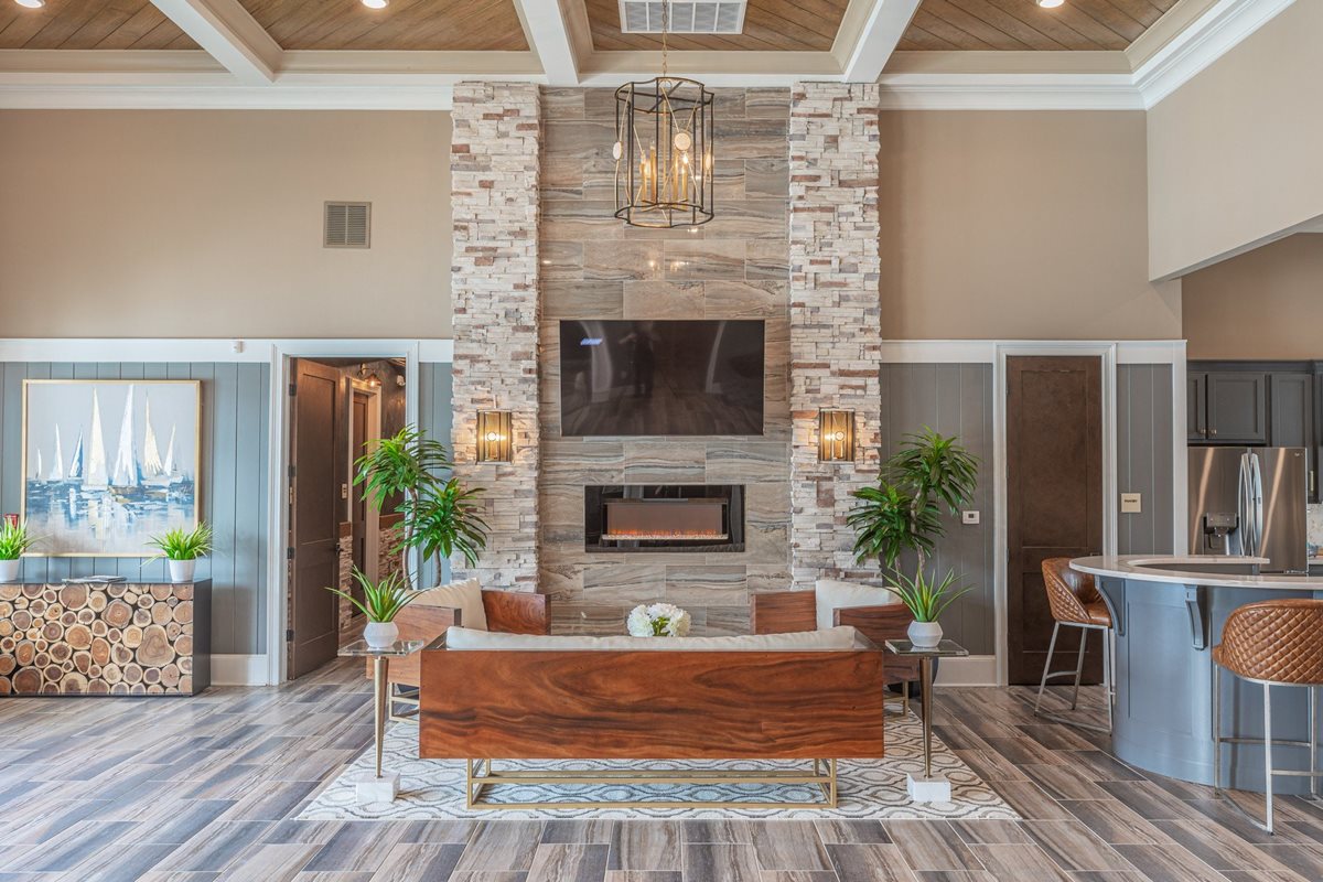 Lakeland Grand