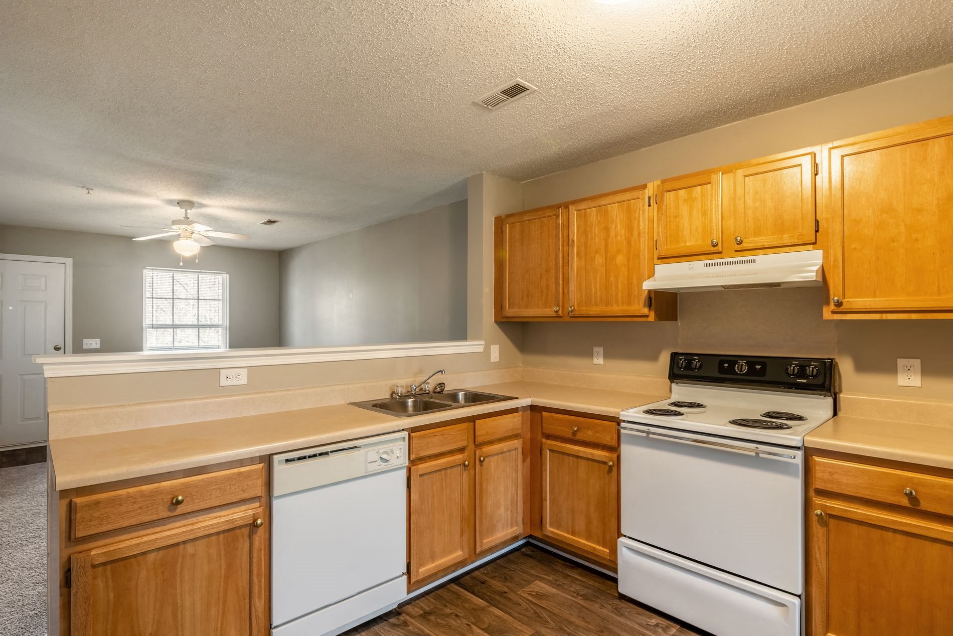 Photos and Video of Lexington Station Apartments in Lexington, NC