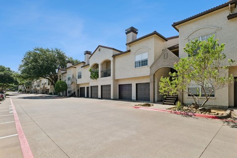 Apartment building at La Costa in Plano, TX