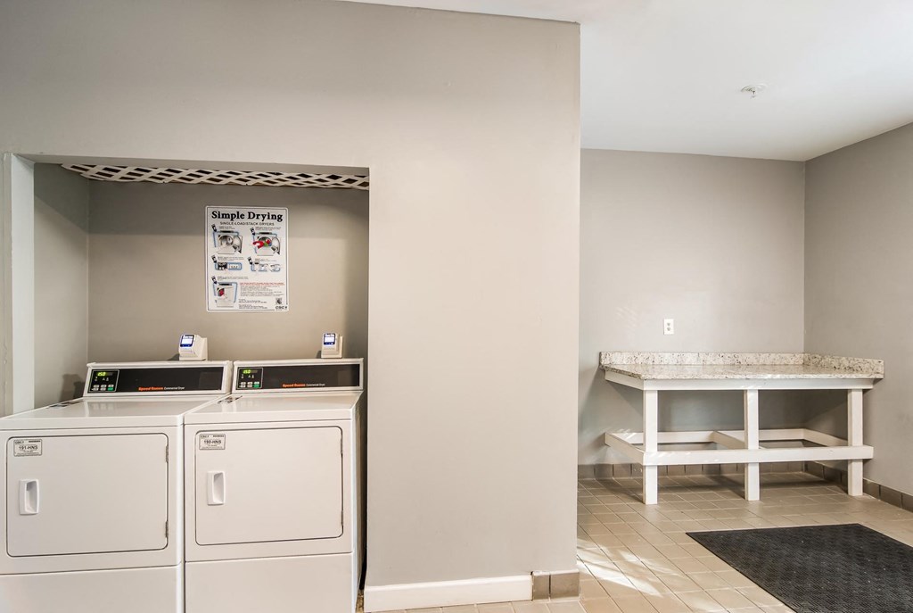 Laundry-RiverwoodCrossing-RoswellGA