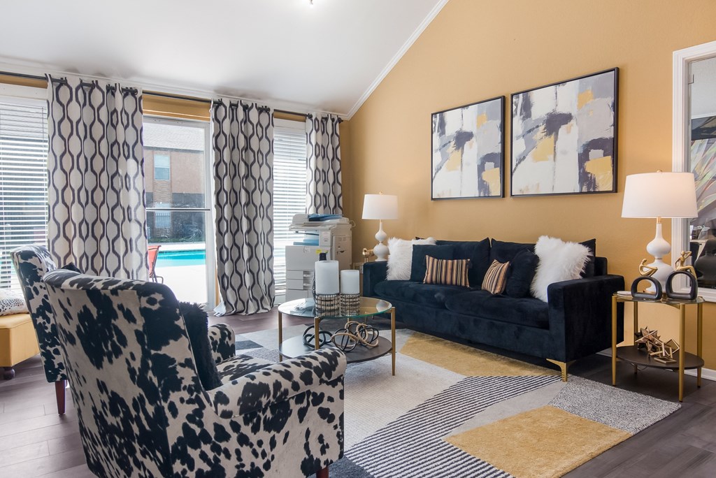 Leasing Office Interior at Stone Canyon Apartments in Shreveport, LA