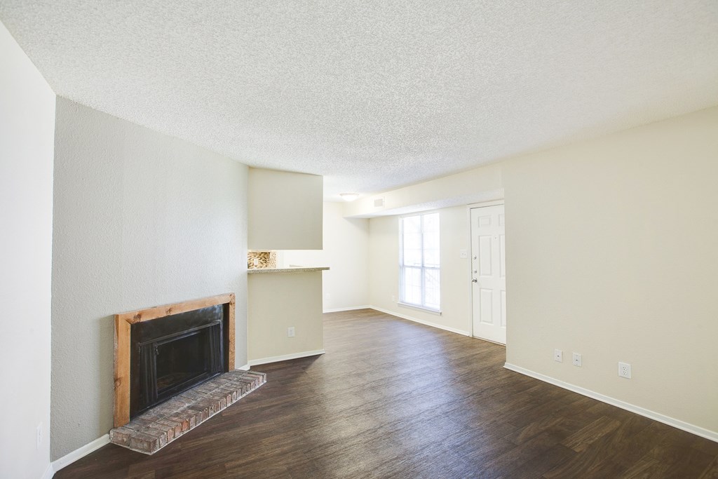 Living Room 2 at Oaks of Denton in Denton, TX