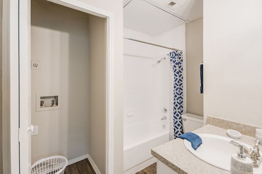 Lakeridge Apartments, 1720 Valley View Ln., Irving, TX RentCafe