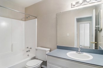Model_Two_Bathroom-RiverwoodCrossing-RoswellGA - Photo Gallery 20