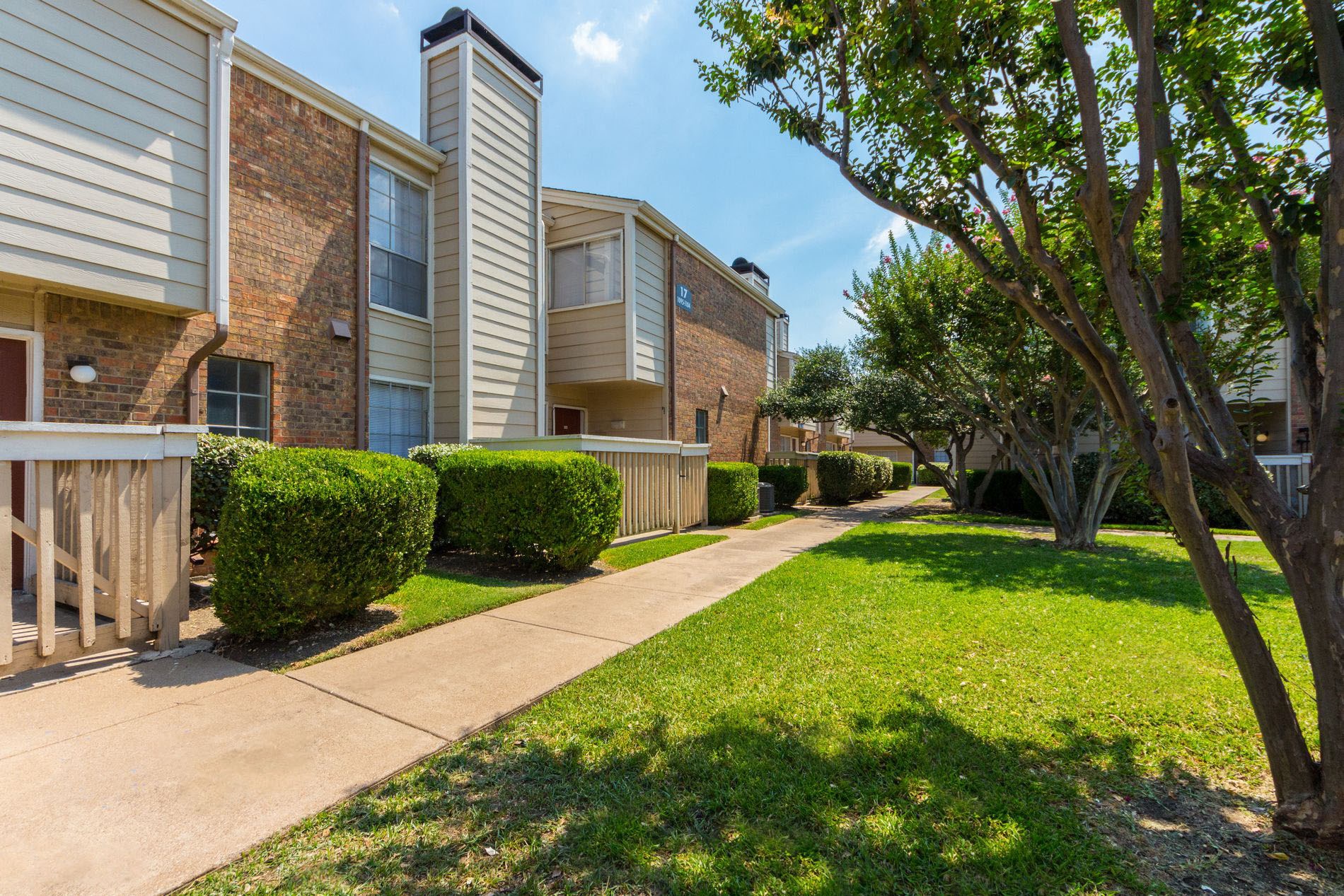 Dallas Pkwy Apartments