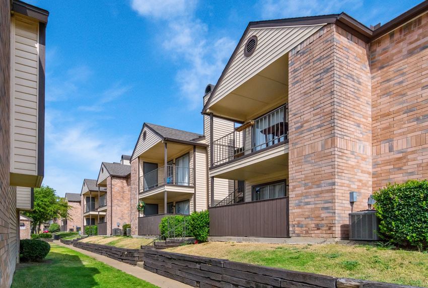 Mountain Ridge Apartments, 2626 Duncanville Road, Dallas, TX RentCafe