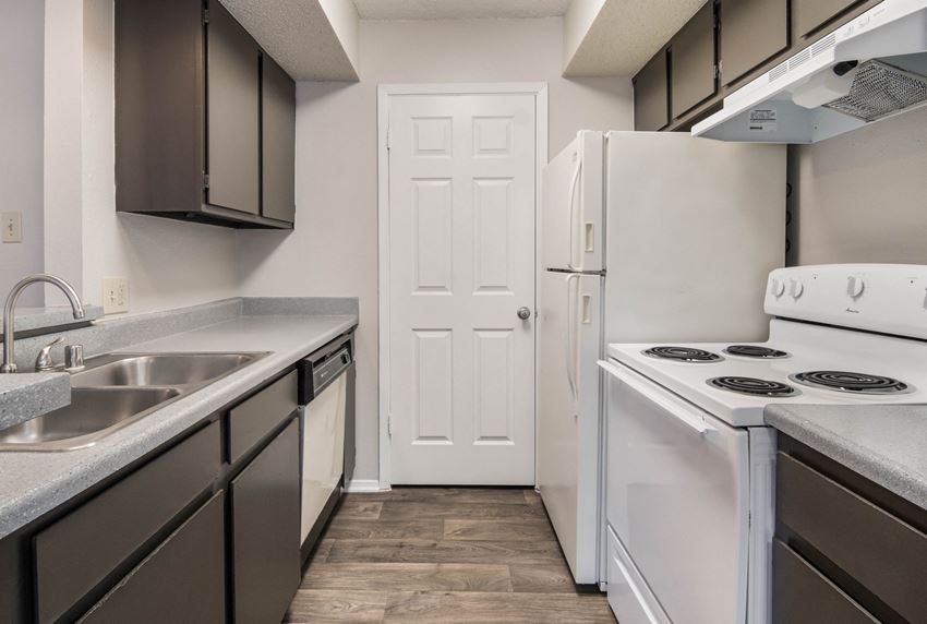 Mountain Ridge Apartments, 2626 Duncanville Road, Dallas, TX RentCafe