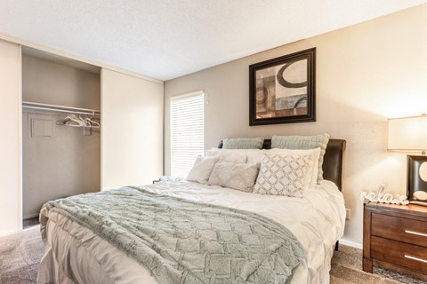 Model Bedroom at Noel on the Parkway Apartments in Dallas, Texas, TX