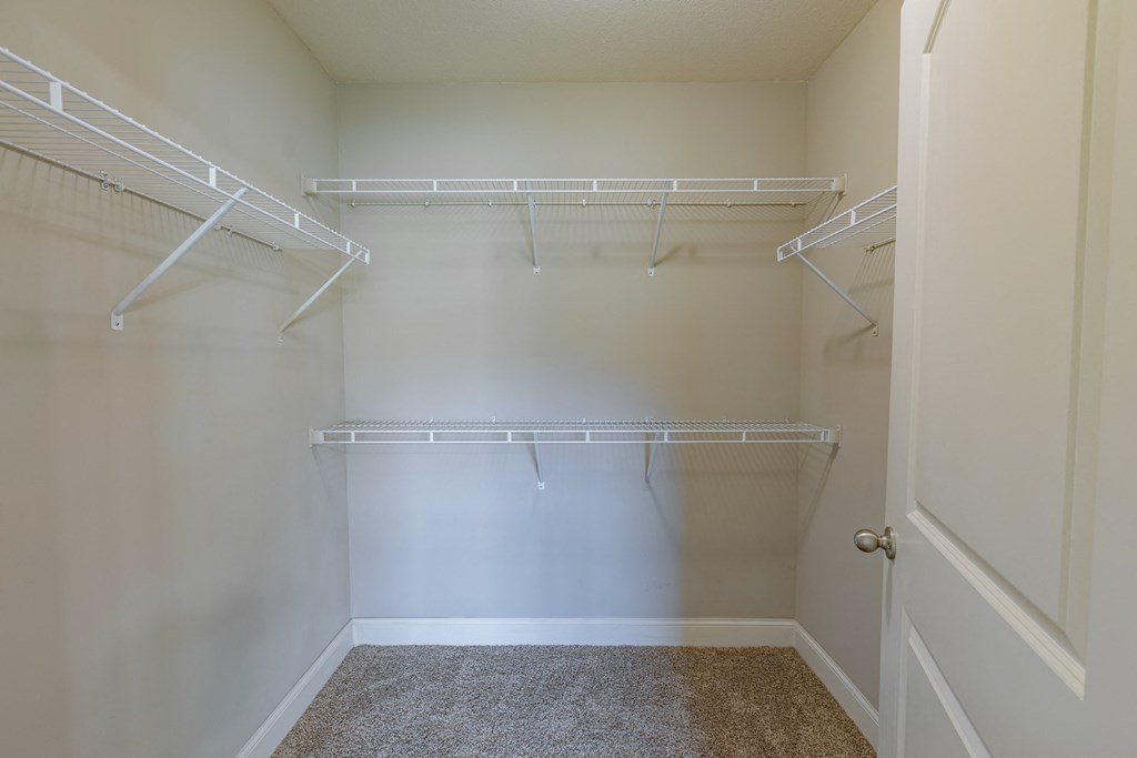 Closet | Pensacola Grand | Pensacola FL