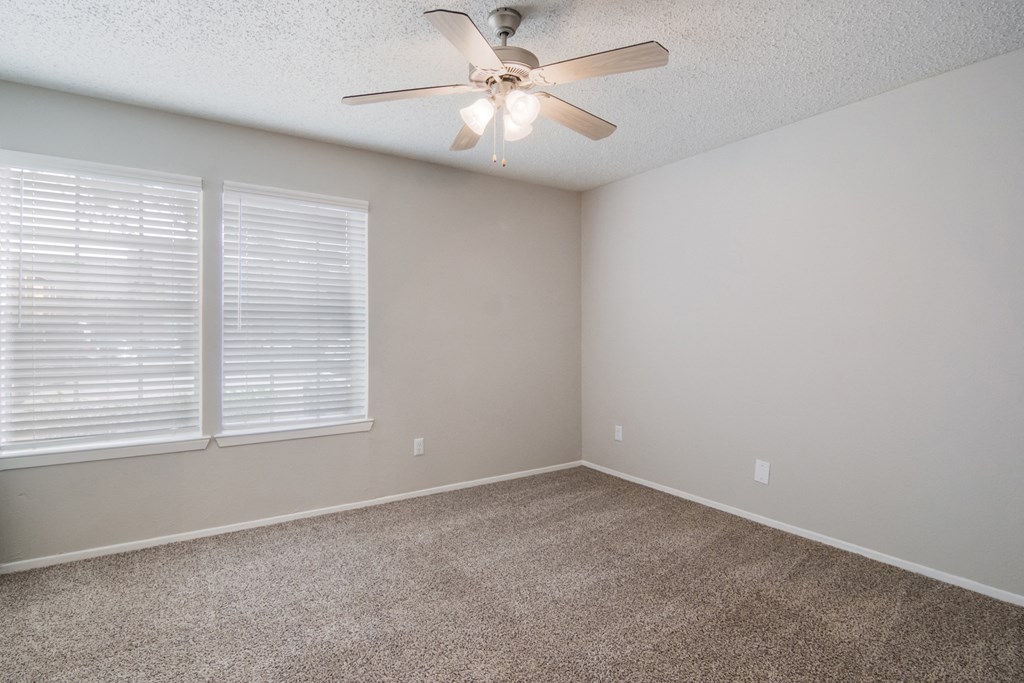 Bedroom with Ceiling Fan at Preston Villas Apartment Homes, Dallas, Texas, TX