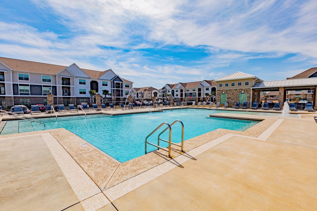 Sparkling Pool at Parkside Grand Apartments in Pensacola, FL