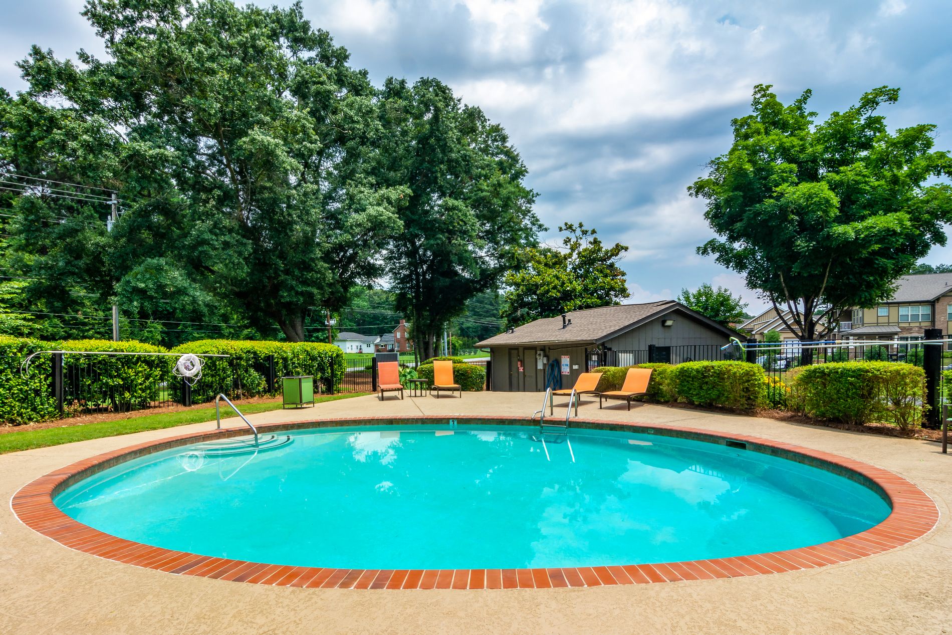 Pine Village North Apartments in Smyrna, GA