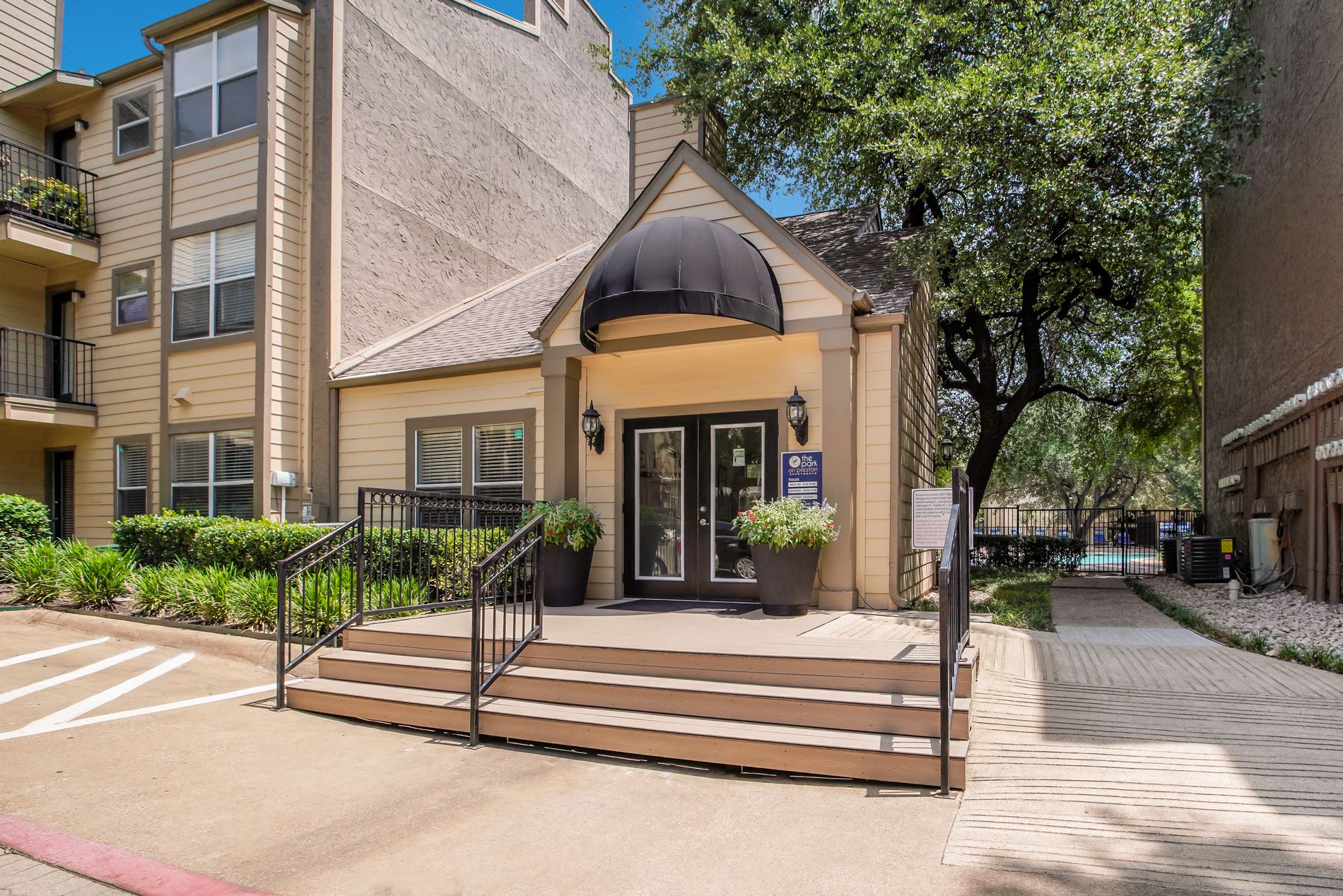 415 417 Pleasant Run Apartments For Rent 211 W Pleasant Run Rd 101 Lancaster Tx 75146 Zumper