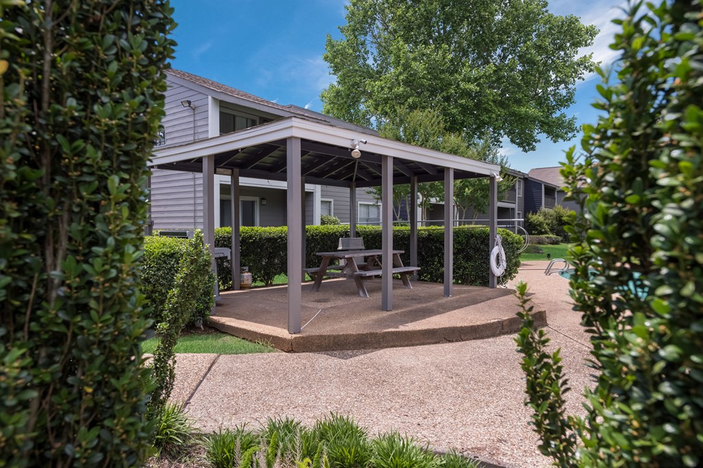 Patio 1 at Laurel Parc in Shreveport, LA