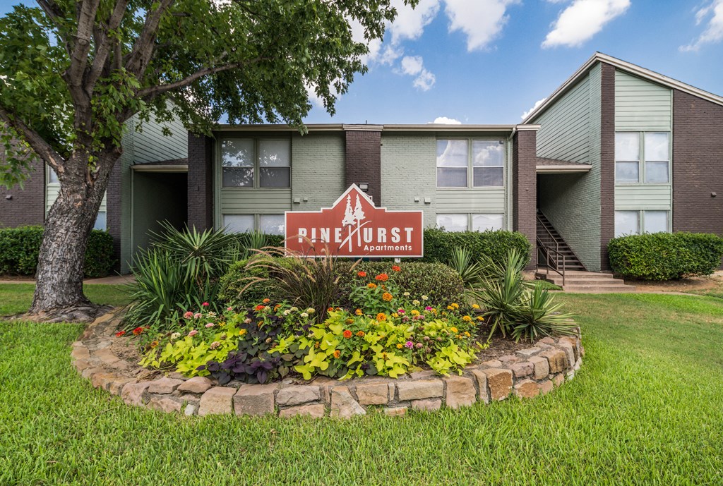 Pinehurst: Signage, at Westdale Hills, TX