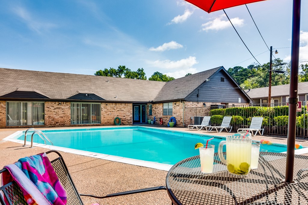 Pool View 3 at The Abbey in Longview TX