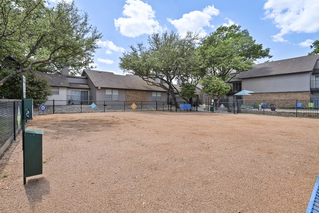 the preserve at ballantyne commons community dog park