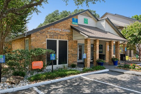 leasing Office at Preston Villas in Dallas, TX