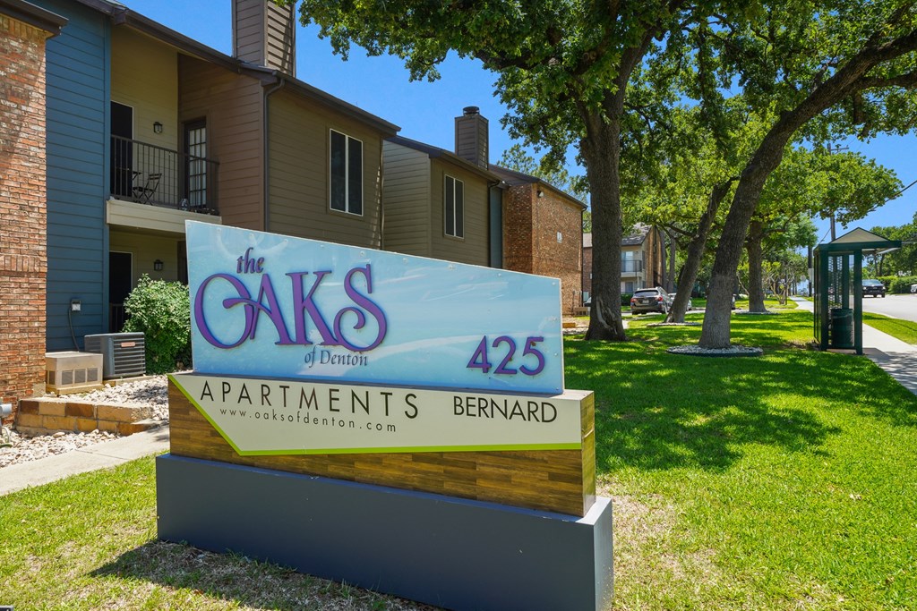 Property Signage at Oaks of Denton in Denton, TX