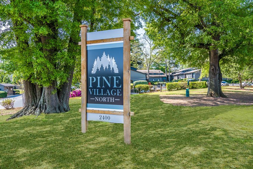 Pine Village North | Apartments in Smyrna, GA