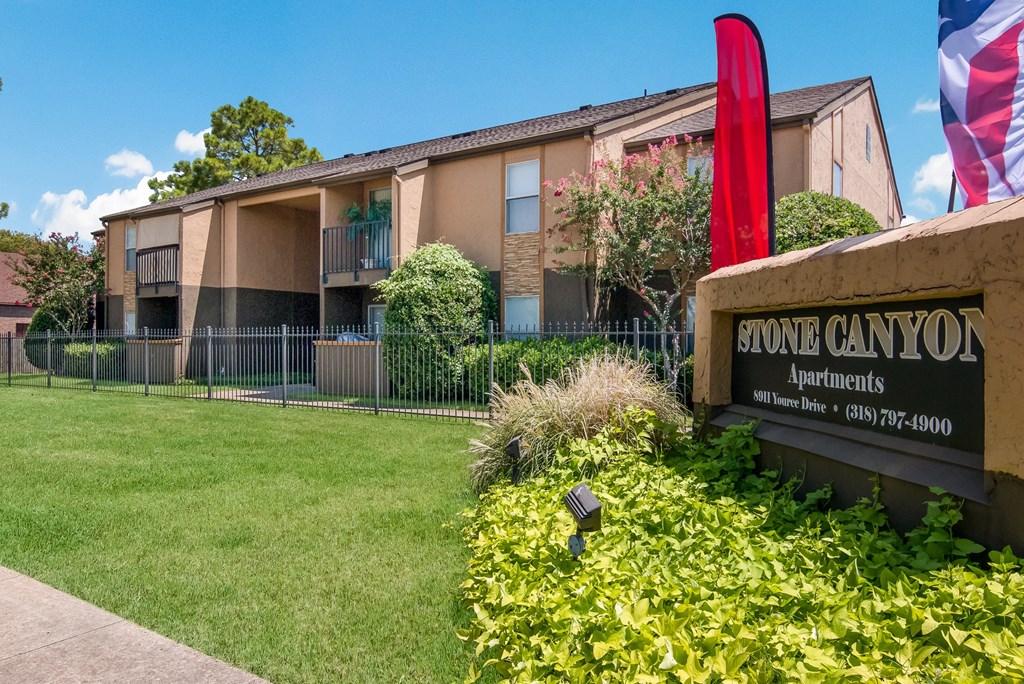 Property Sign at Stone Canyon Apartments in Shreveport, LA
