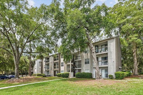 Apartment exteriors at Reflections in Gainesville, Fl