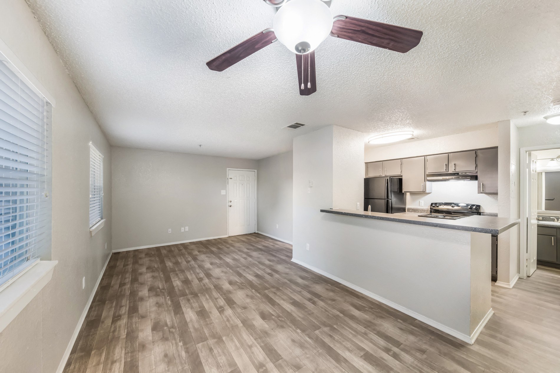 Rustic Oaks Apartments in Wylie, TX