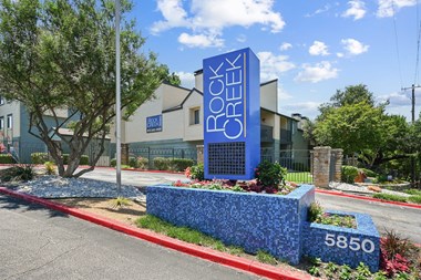 5850 Belt Line Rd. Studio-2 Beds Apartment for Rent - Photo Gallery 1