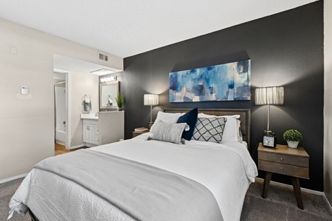Model unit bedroom at Rock Creek in Dallas, TX