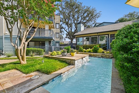 Pool at Rock Creek in Dallas, TX