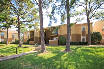 Apartment Exterior 2 | Stone Canyon | Shreveport LA - Photo Gallery 6