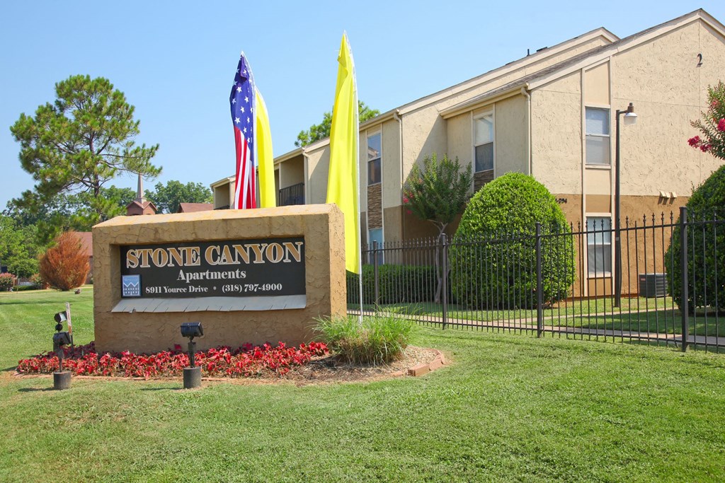 Property Sign at Stone Canyon Apartments in Shreveport, LA