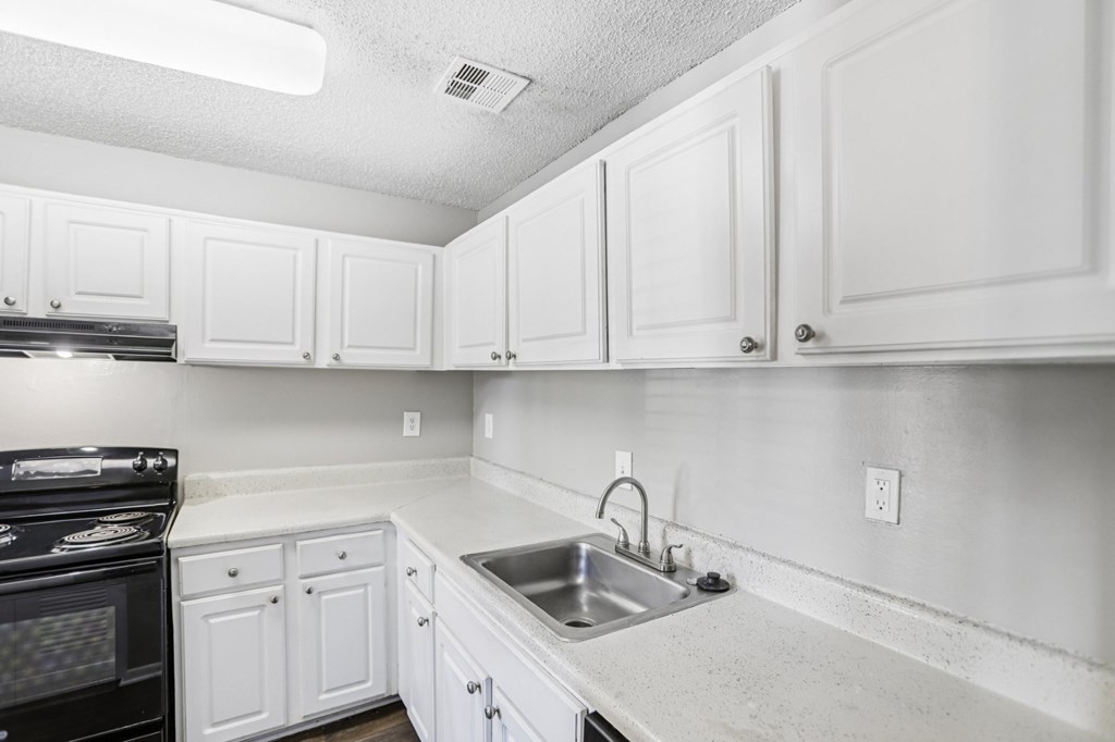 Standford Village Apartments in Norcross, GA Kitchen