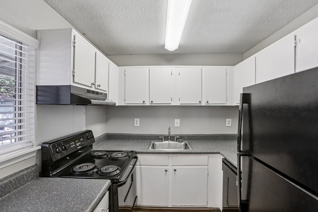 Standford Village Apartments in Norcross, GA Kitchen