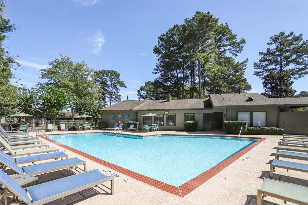 Stanford Village Apartments in Norcross, GA Pool