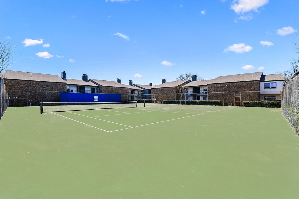 Tennis Court at Davenport Apartments in Dallas, TX